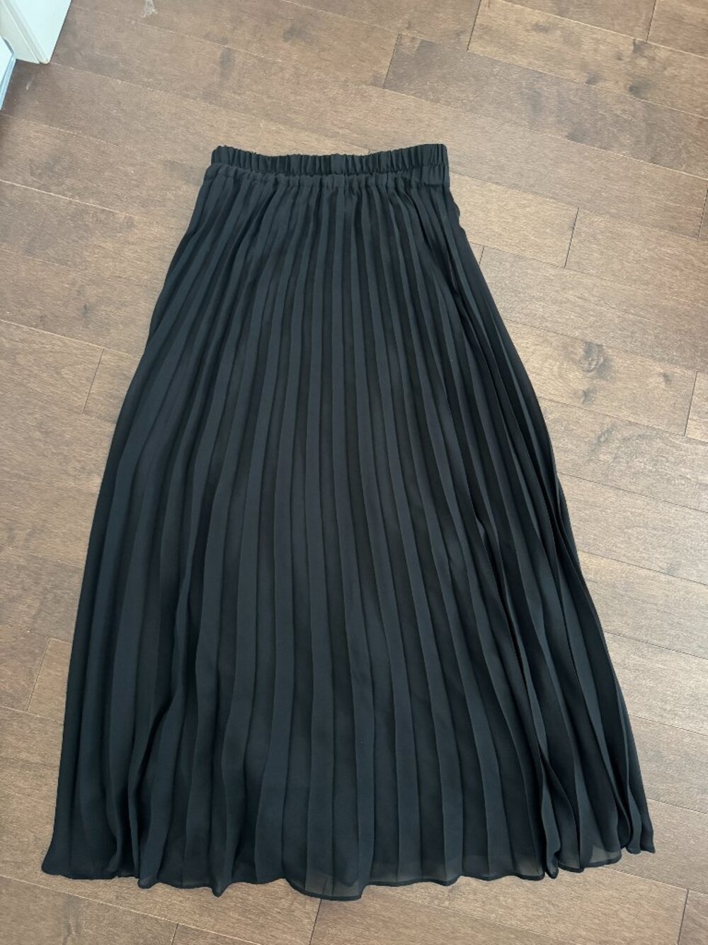 Monki Black Pleated Midi Skirt Sheer Overlay Elastic Waist Size XXS